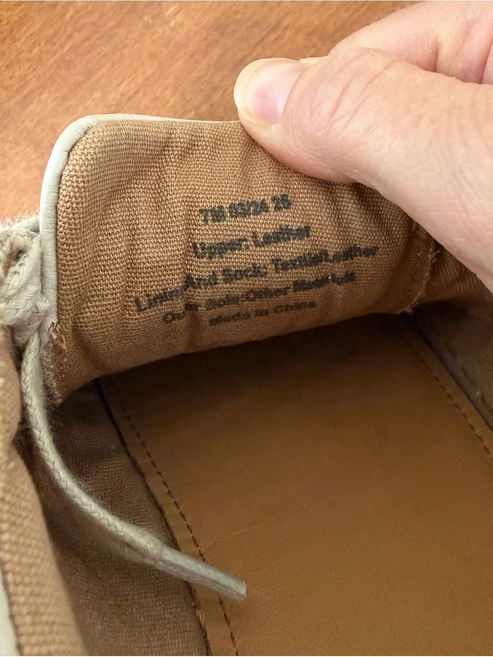 Banana Republic Cream Leather Low-Top Men’s Sneakers